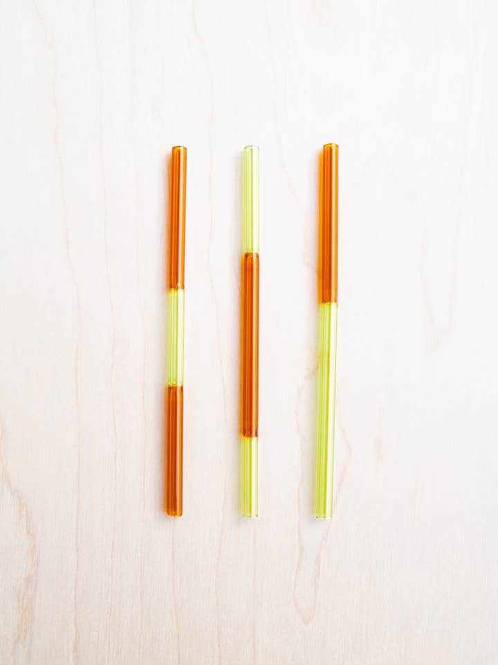 Ensemble de pailles en verre multicolores faites à la main | Vert & Orange pour la vente par Wildher Studios