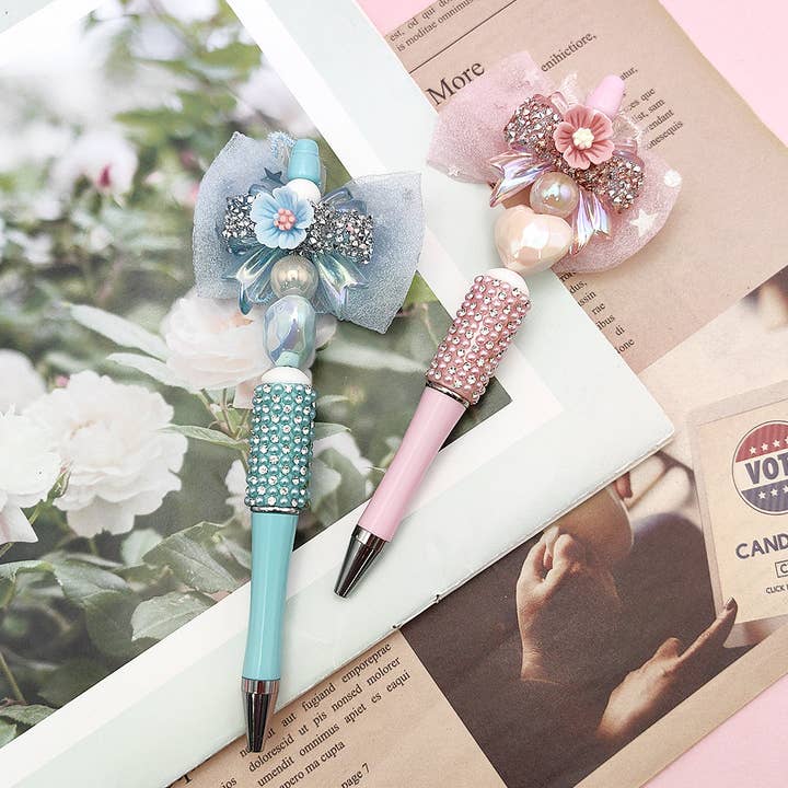 KiddieKickz - Venta al por mayor Bolígrafo - Bolígrafo con diamantes de imitación con forma de lazo hecho a mano, hecho a mano, estilo boutique2