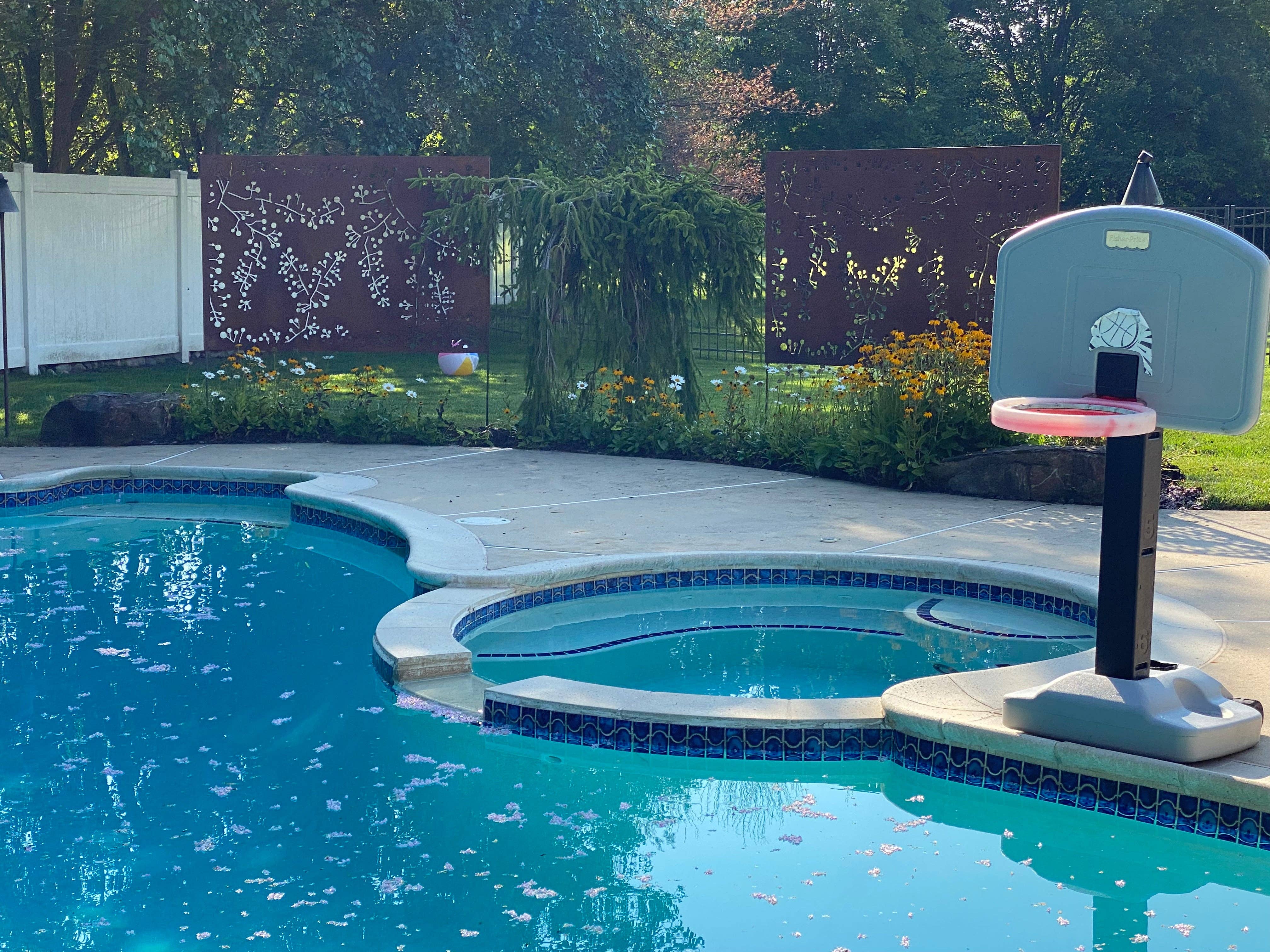 Rustica Ornamentals - Wholesale Outdoor Ornament/Decor - Metal Privacy Screens / Metal Wall Hanging11