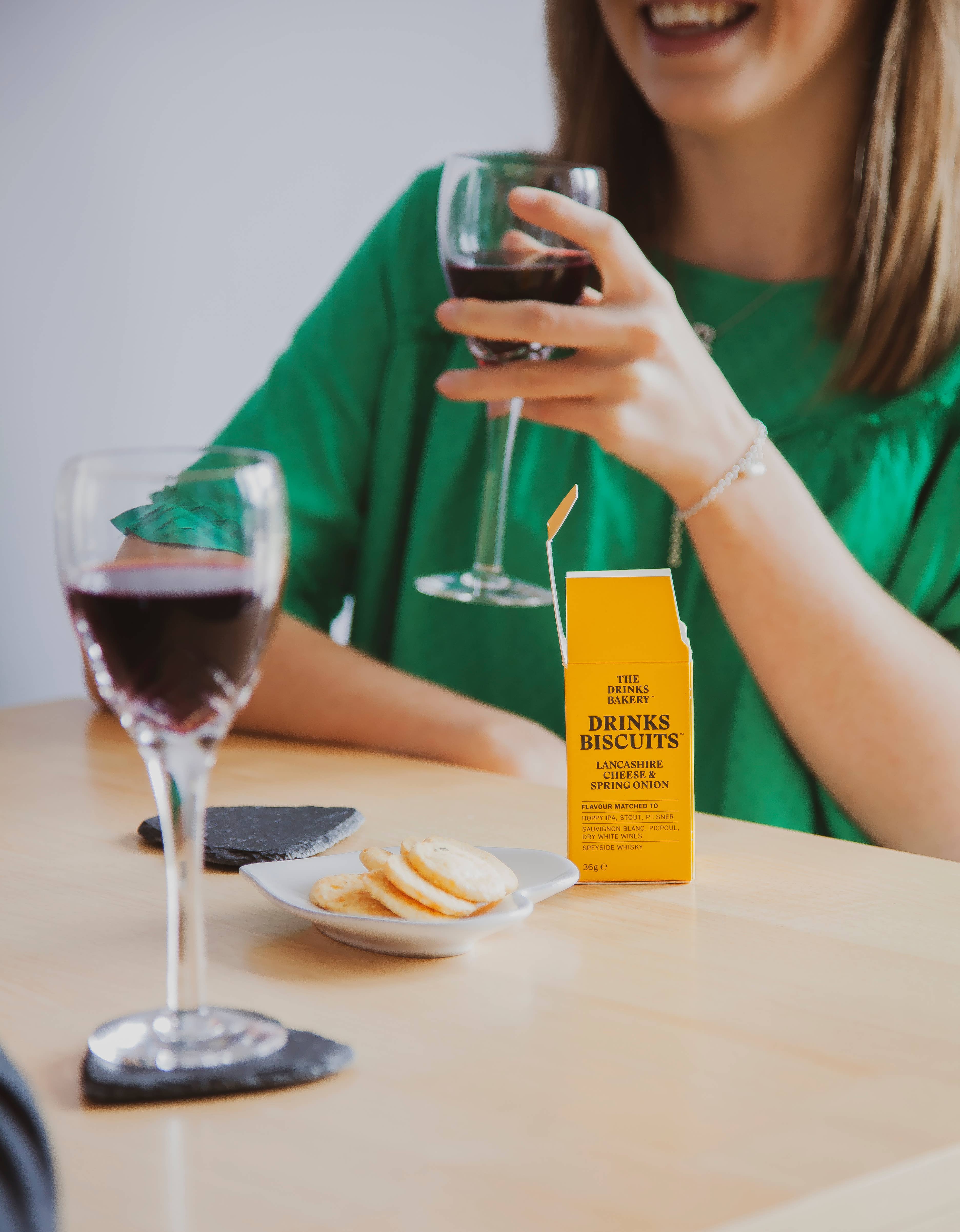 The Drinks Bakery – Engroshandel Kiks – Drikkevarer Kiks - Lancashire ost & forårsløg 110g9