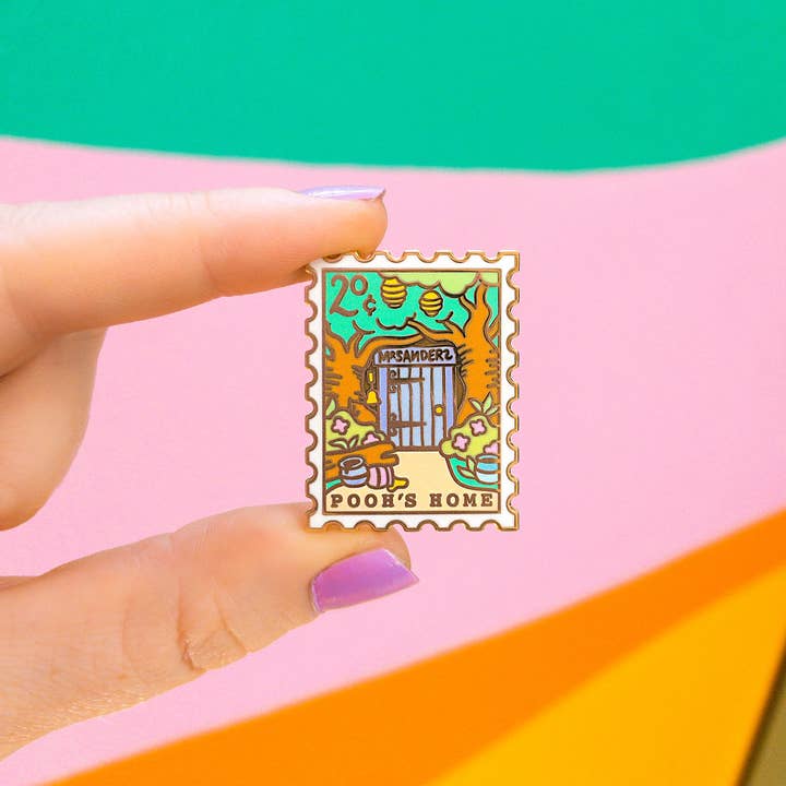 Joy Addict - Wholesale Lapel Pin/Button - Pooh's Home Enamel Pin1