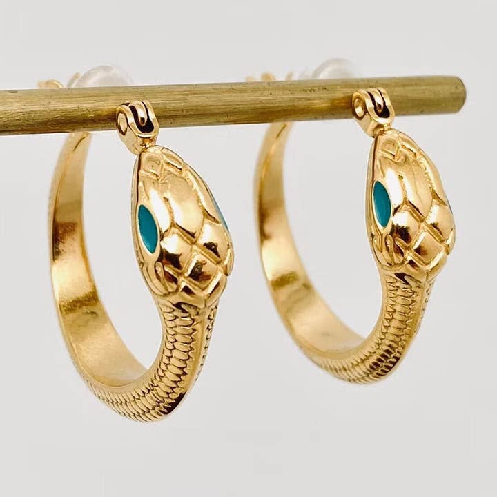 Mio Queena – wholesale Hoop earrings – Enamel Green Eyes Snake 18K Gold Plated Hoop Earrings - FGS0