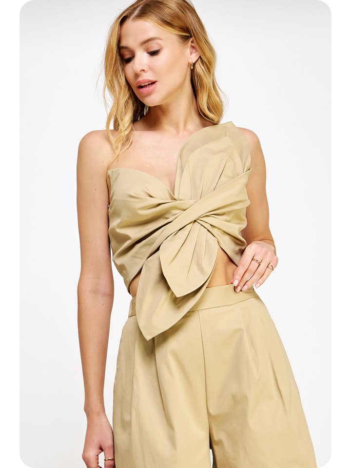 Strut & Bolt - Wholesale Shirt - Women's - One-Shoulder Knotted Flower Bow Crop Top24