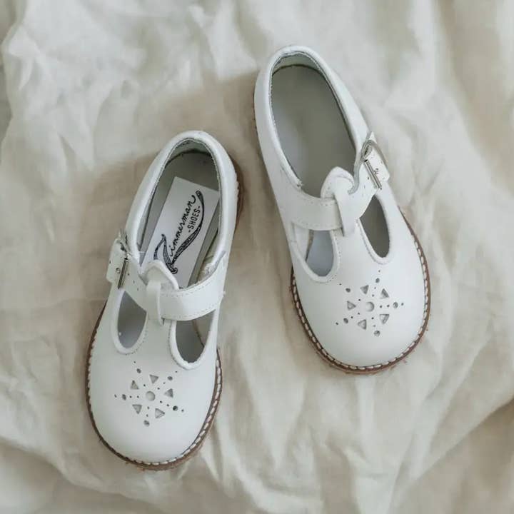 Anna T-Rem - Hvid for engroshandel hos Zimmerman Shoes