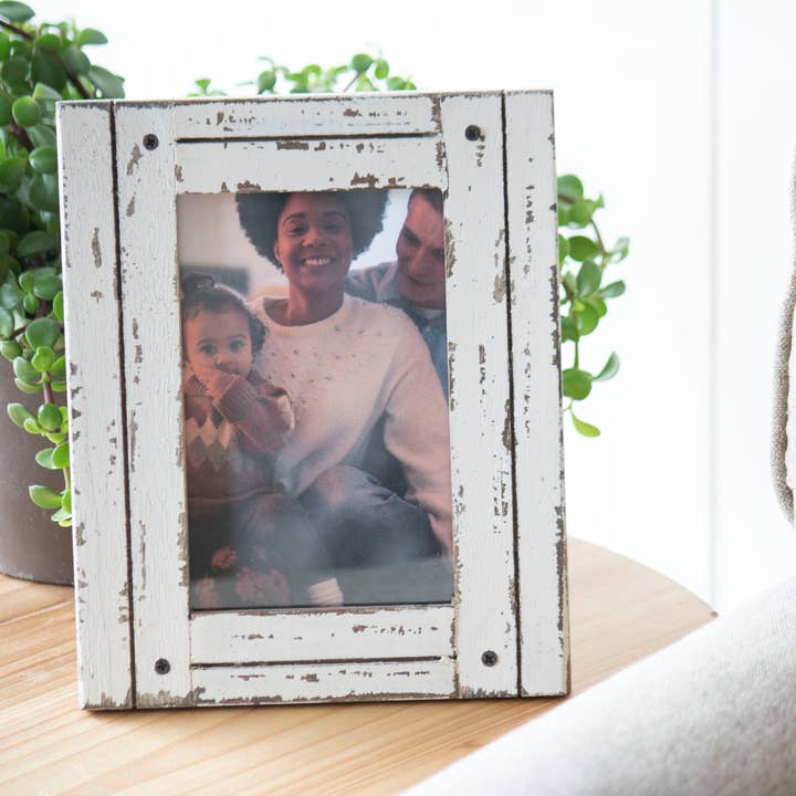 Foreside Home & Garden - Wholesale Picture Frame - Heartland 4x6 Photo Rustic Barn Wood White Picture Frame5