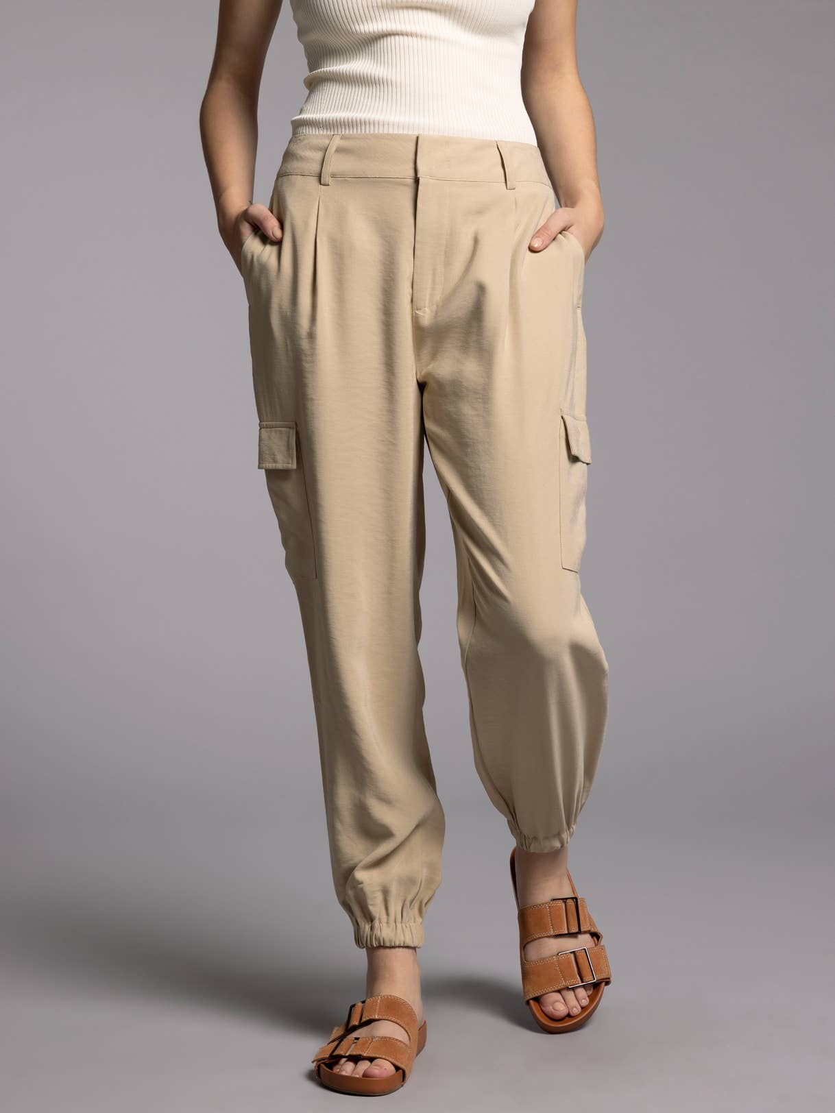 Weekend Los Angeles – wholesale Pants – Women's – Cargo Jogger Pants - LEA PANTS5