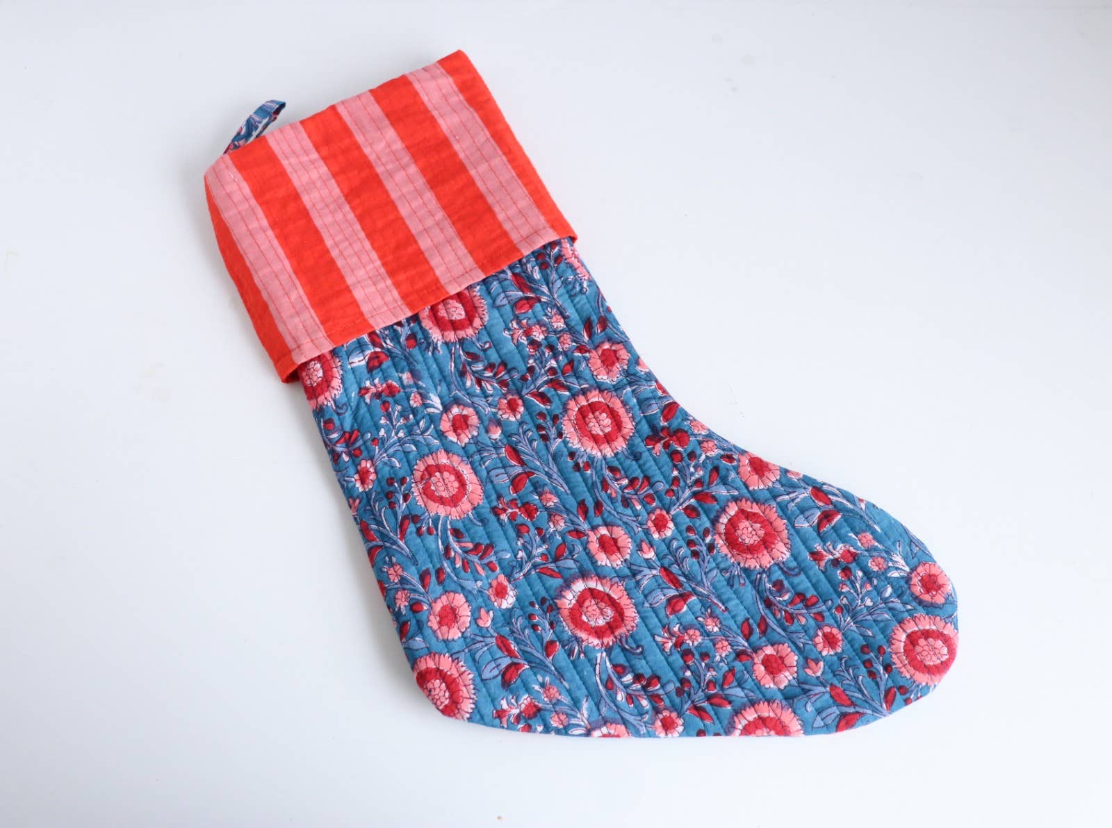 Twinflower - Vente Collants festifs - Grande chaussette de Noël imprimée en bloc fleur bleue et rouge1