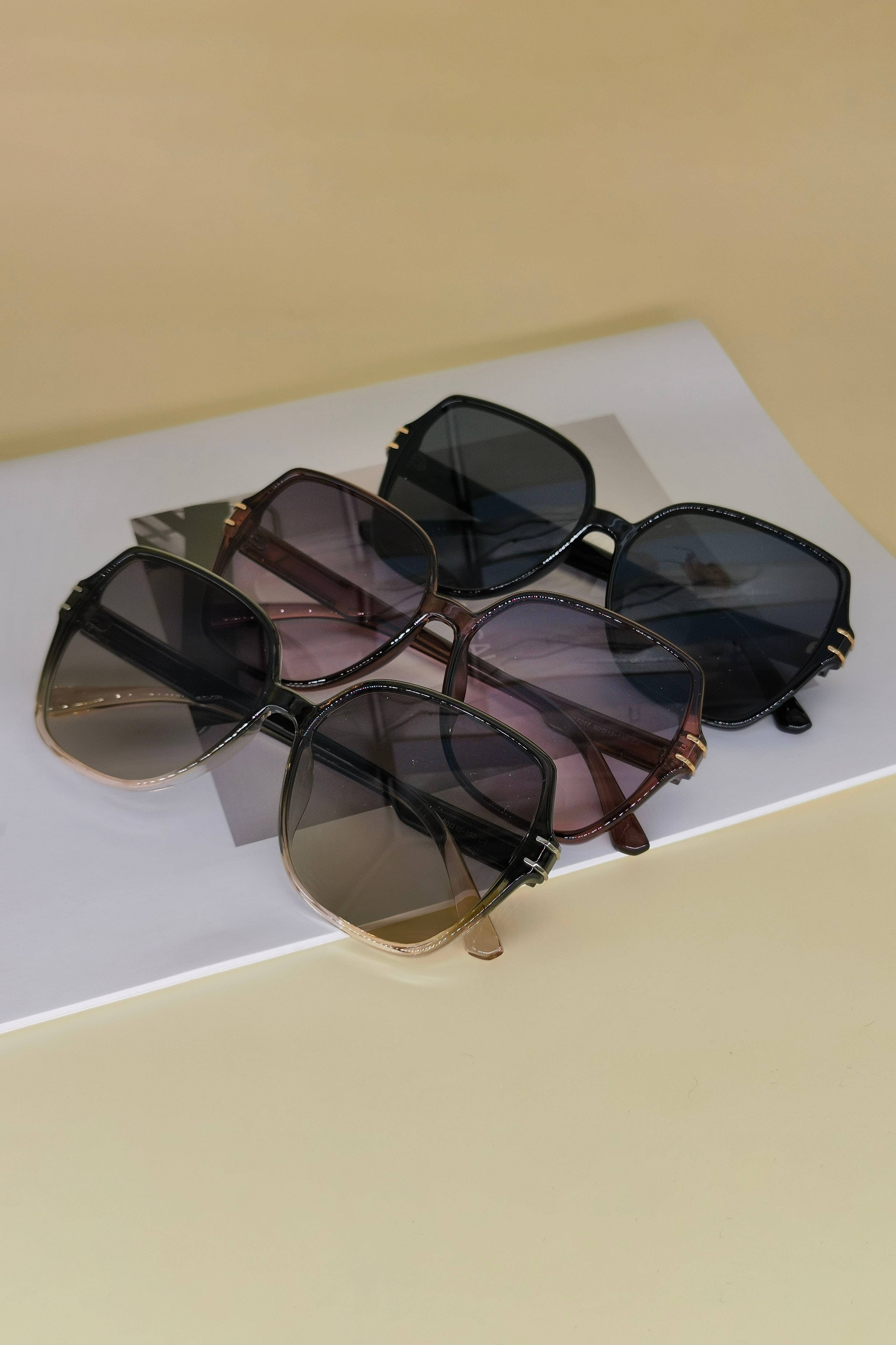 ESLEY – wholesale Solglasögon - Dam – A2304BJN72503- Oversized Gradient Lens Solglasögon2