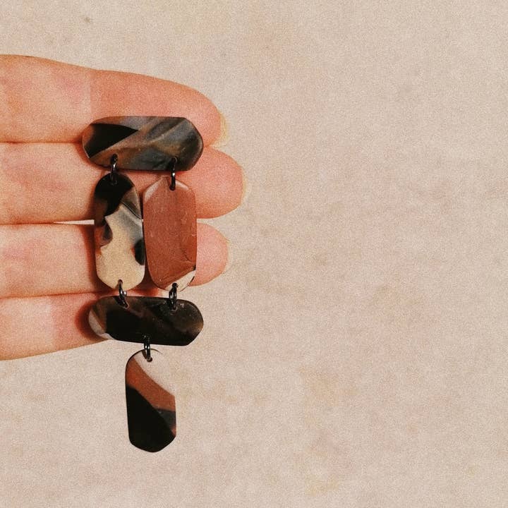 Atelier Serra - Wholesale Dangle Earrings - Robusta1