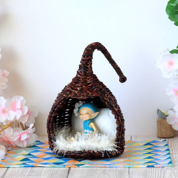 Lenasminiland - Venta al por mayor Juego de accesorios para muñecas - Niños - Silla colgante miniatura de mimbre para casa de muñecas, columpio tipo huevo para muñecas BJD2