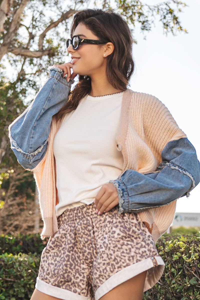 Urban Daizy - Wholesale Shorts - Women's - Spring Elastic Waist Cuffed Print Shorts1