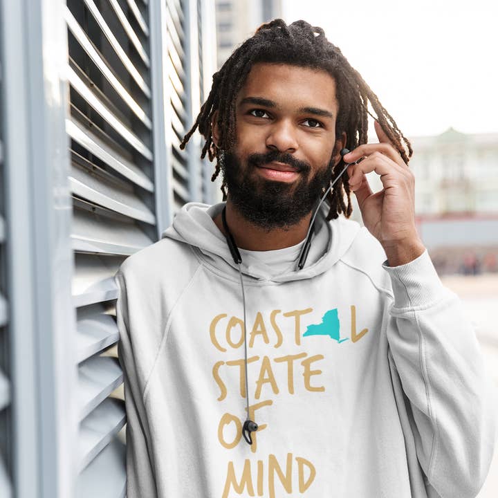 État d'esprit côtier New York coucher de soleil or sweat à capuche unisexe pour la vente par Coastal & Midwest State of Mind