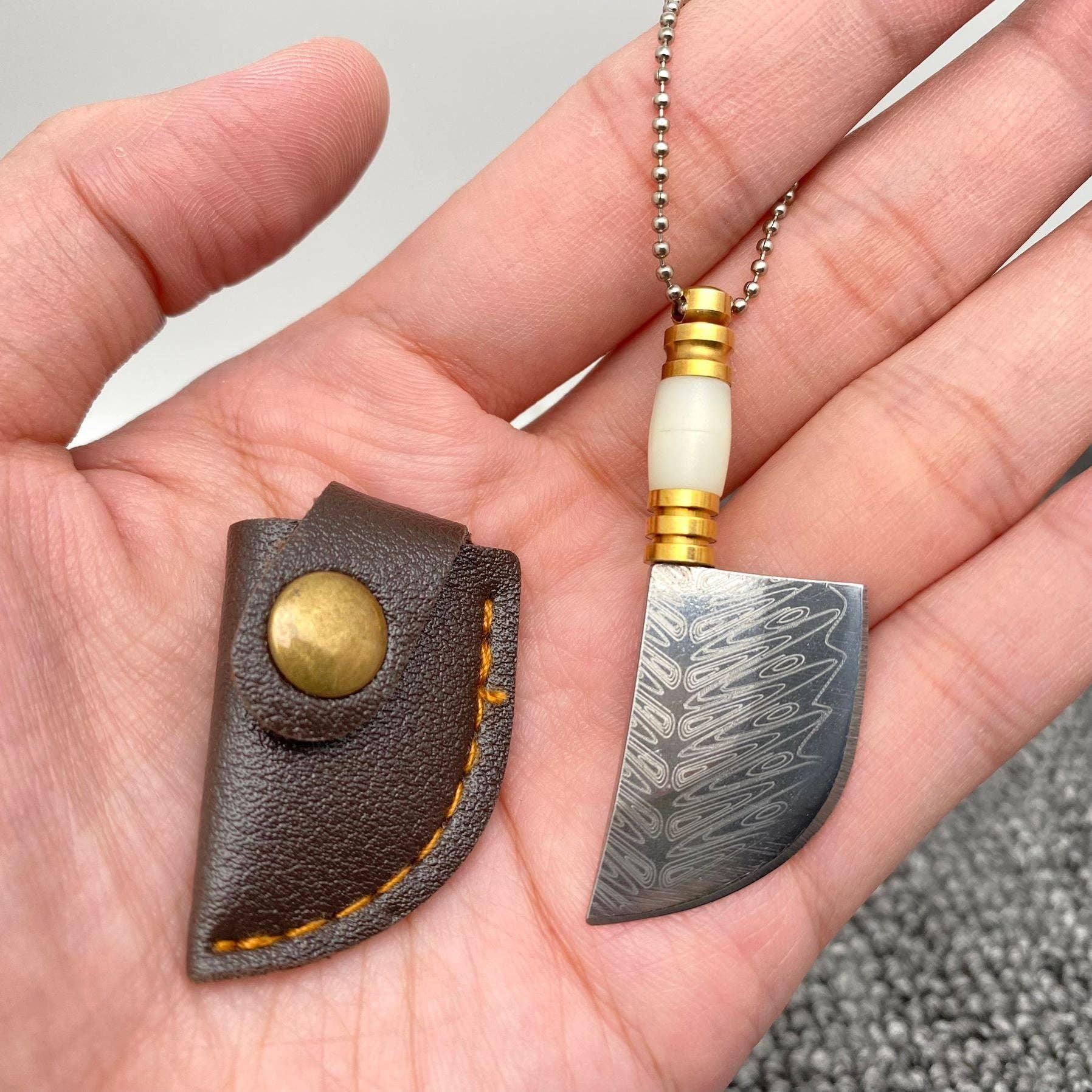 Mio Queena - Vendita all'ingrosso Coltellino tascabile/portacoltellino - Mini Coltello Tascabile Portatile con Motivo Damascus Stampato al Laser e Custodia4