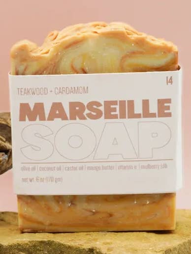 Savon de Marseille - Bois de teck et cardamome pour la vente par The Glow Soap Co.