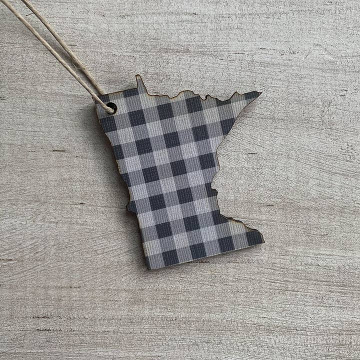 Juniper & Spruce - Vente Objets de décoration - Ornement à carreaux Buffalo du Minnesota1