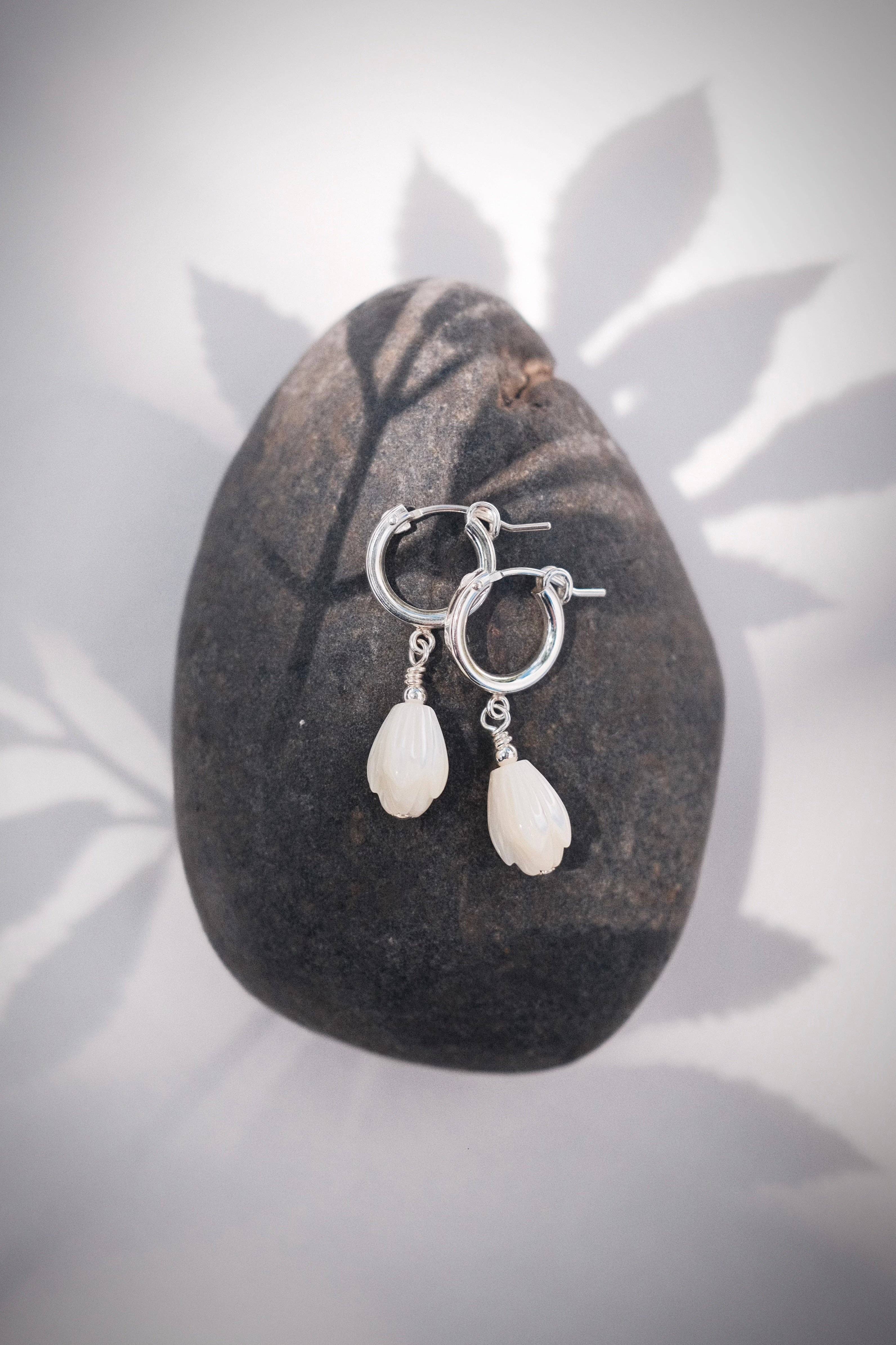 Ke Aloha Jewelry – wholesale Hoop earrings – Sterling Silver Latch Pikake Hoop Earrings - Healani0