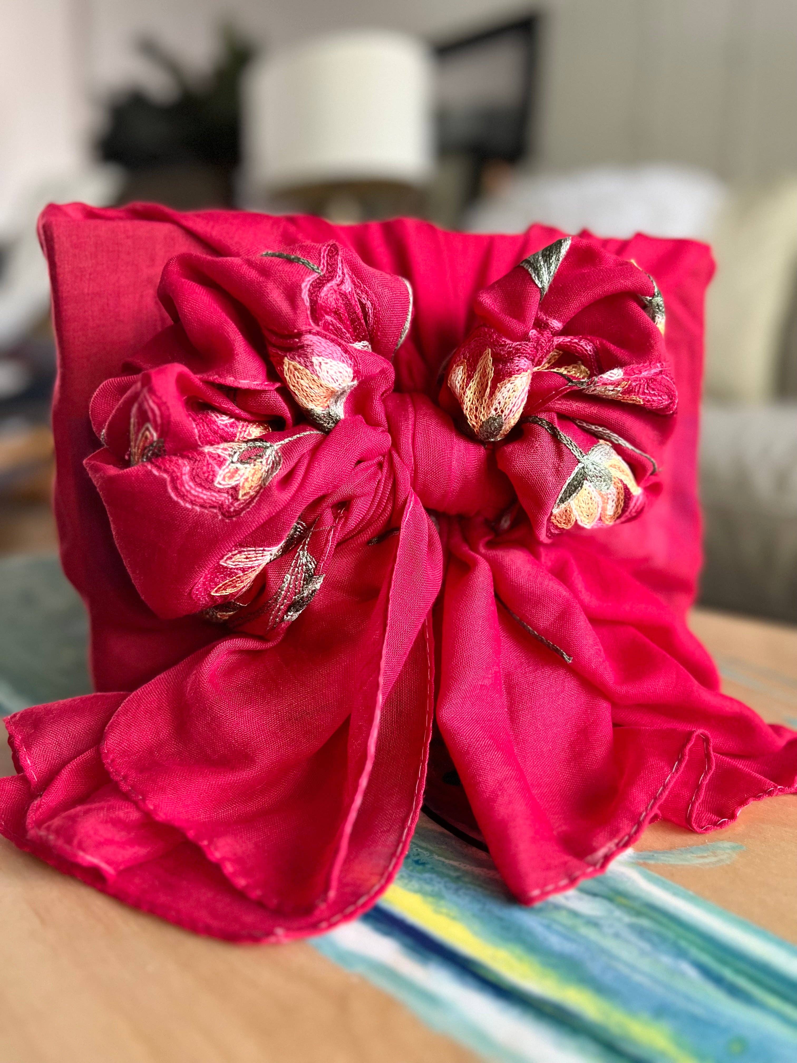 Humble Hilo – Engroshandel Tørklæde - Dame – Humble Hilo Broderet tørklæde/sjal med blomster12