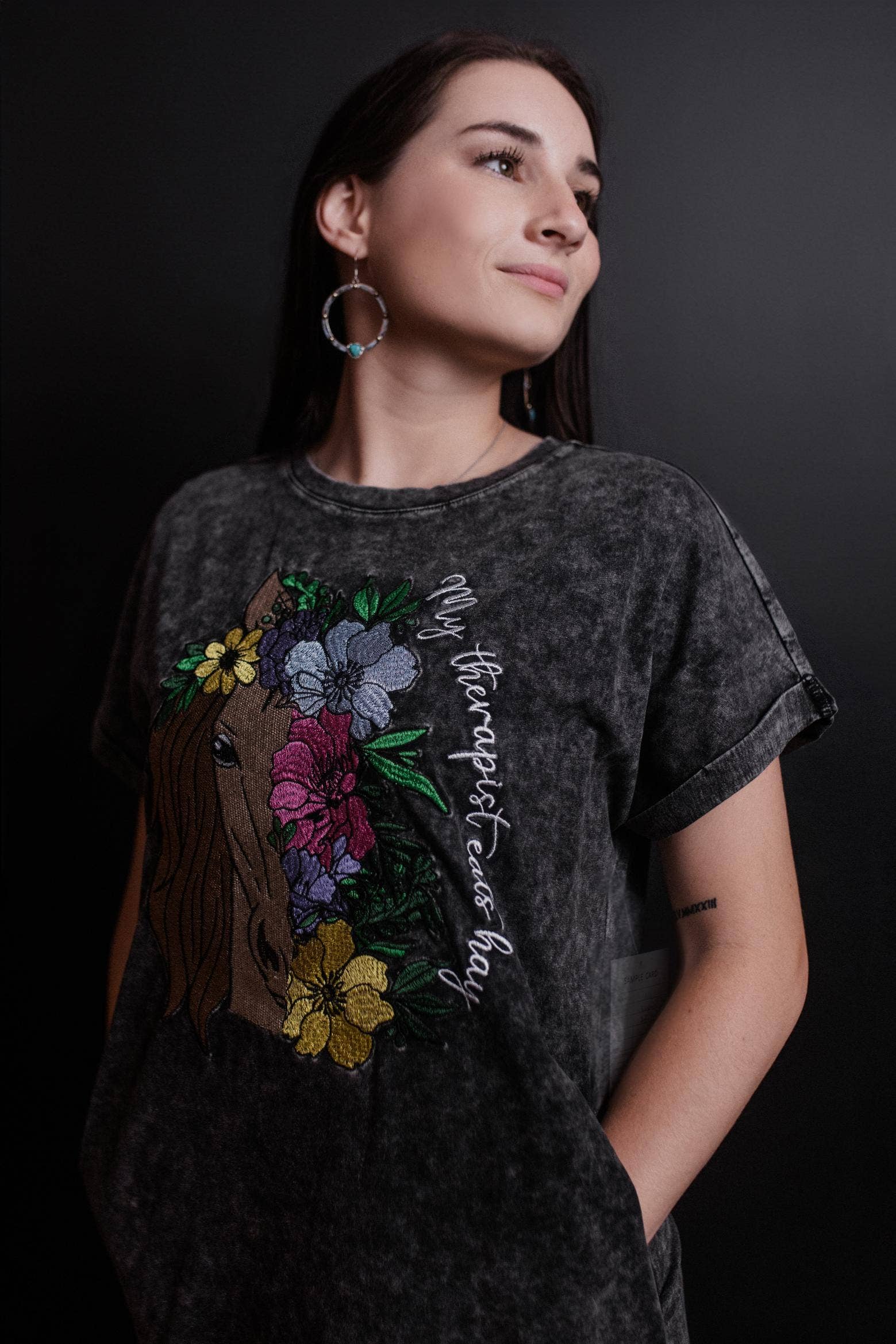 Träkol MK417 Hästterapi Broderad Syra Tvättad Klänning för wholesale på Faire4