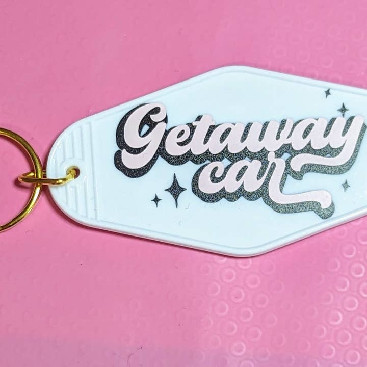 Getaway Car Motel Keychain for wholesale by Fui Fuío by Ktna