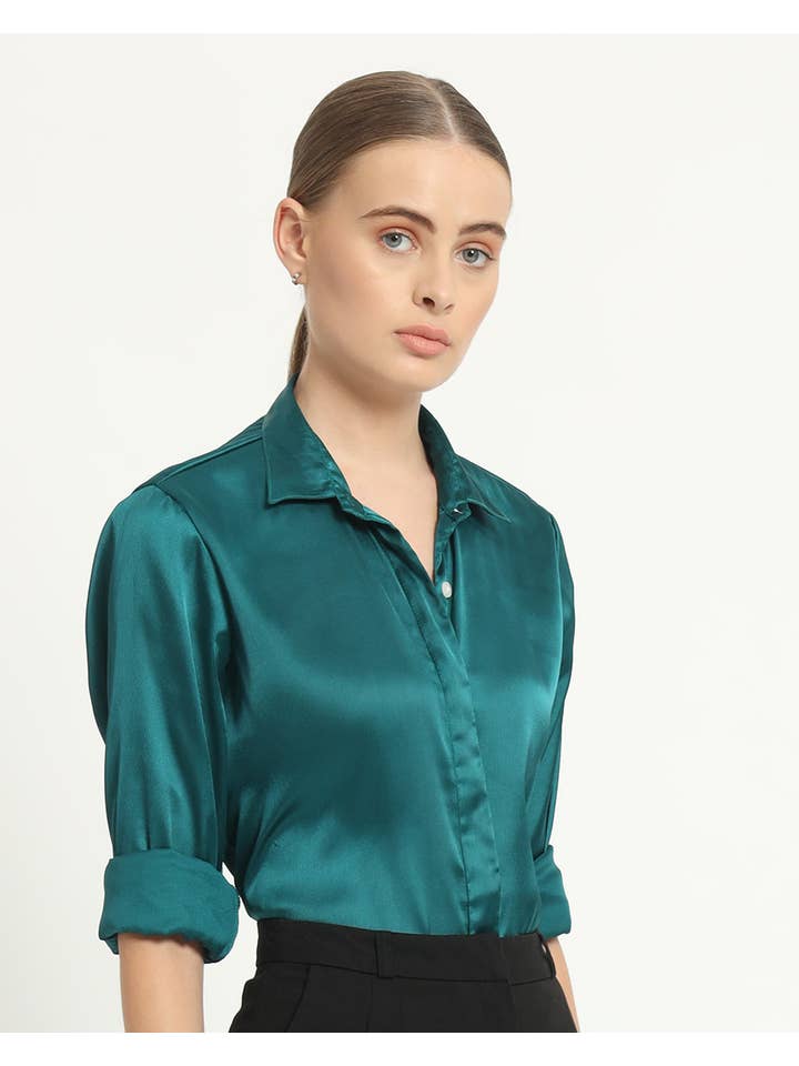 Thevasa - Wholesale Overhemd met knopen - Dames - Satijneffect Formeel Diepblauwgroen Overhemd2