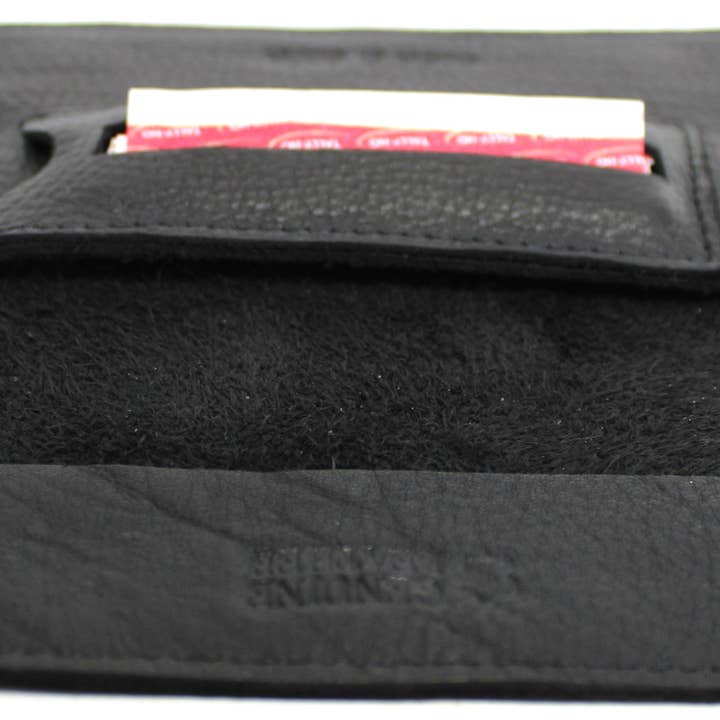 hide & chic - Wholesale Pouch – Women’s - Quality Full Grain Cow Hide Leather Tobacco Pouch. Black. Style: 11045. 50 gram.11