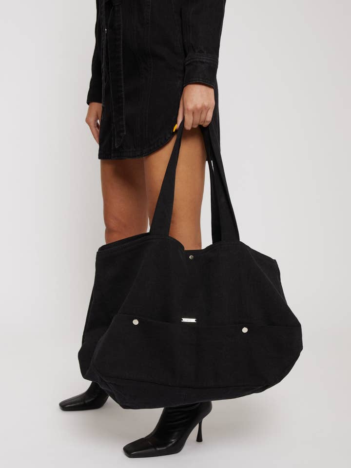 SAC CABAS NOIR pour la vente par HERMAN & CO
