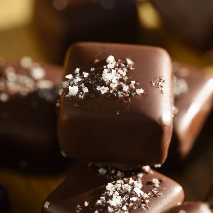 Mayana Chocolate - Wholesale Chocolate Box - 5 Piece Salted Caramel Box2