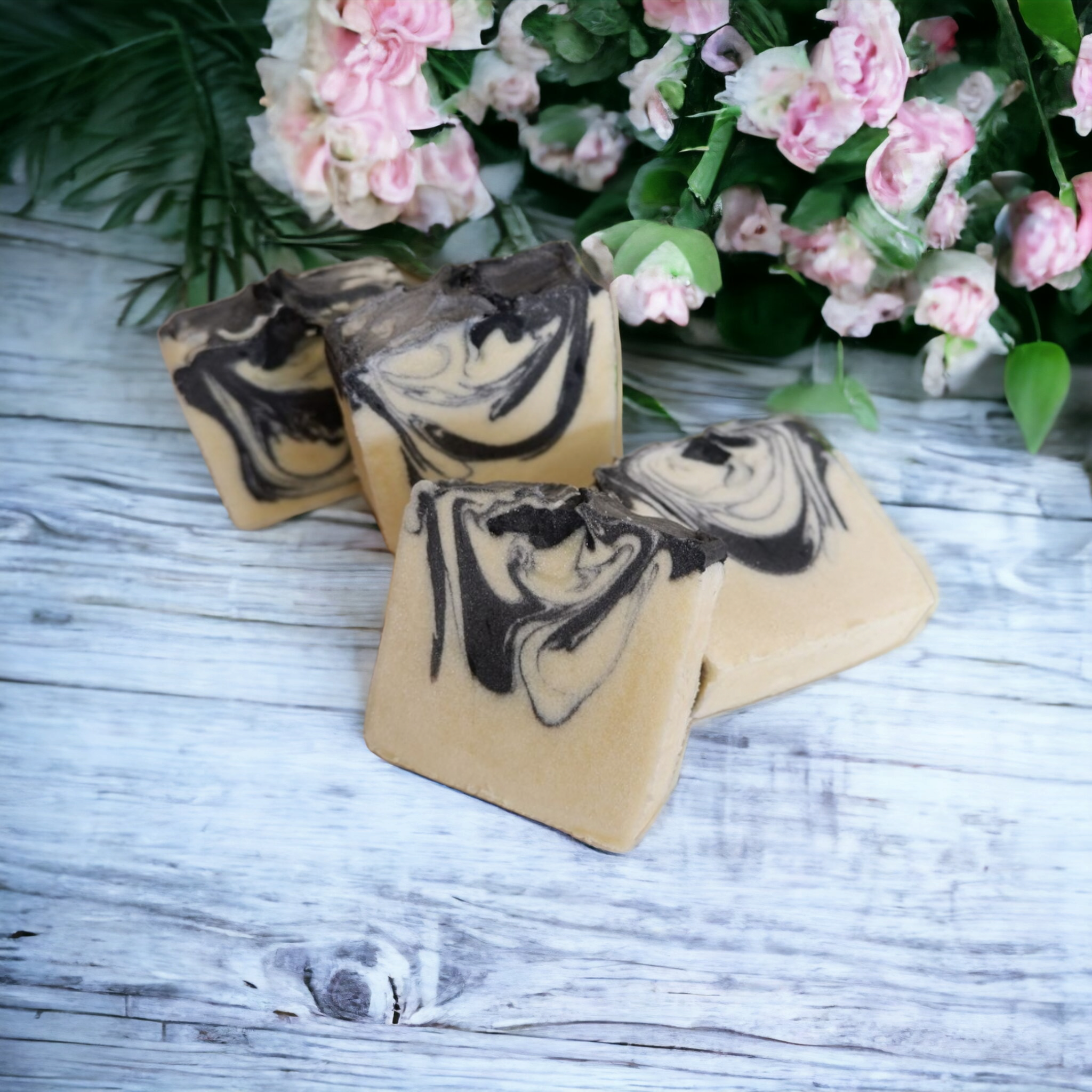 Mersea Mudd Shack Ltd – wholesale Bar Soap – Lemongrass, Tea Tree & Charcoal Beeswax Soap 100g2