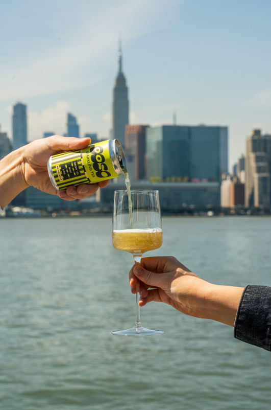 OOSO Sparkling Tea - Wholesale Non-Alcoholic Aperitif/Mocktail - Green Tea Mint Lime Sparkling Tea | 8.4oz Can2