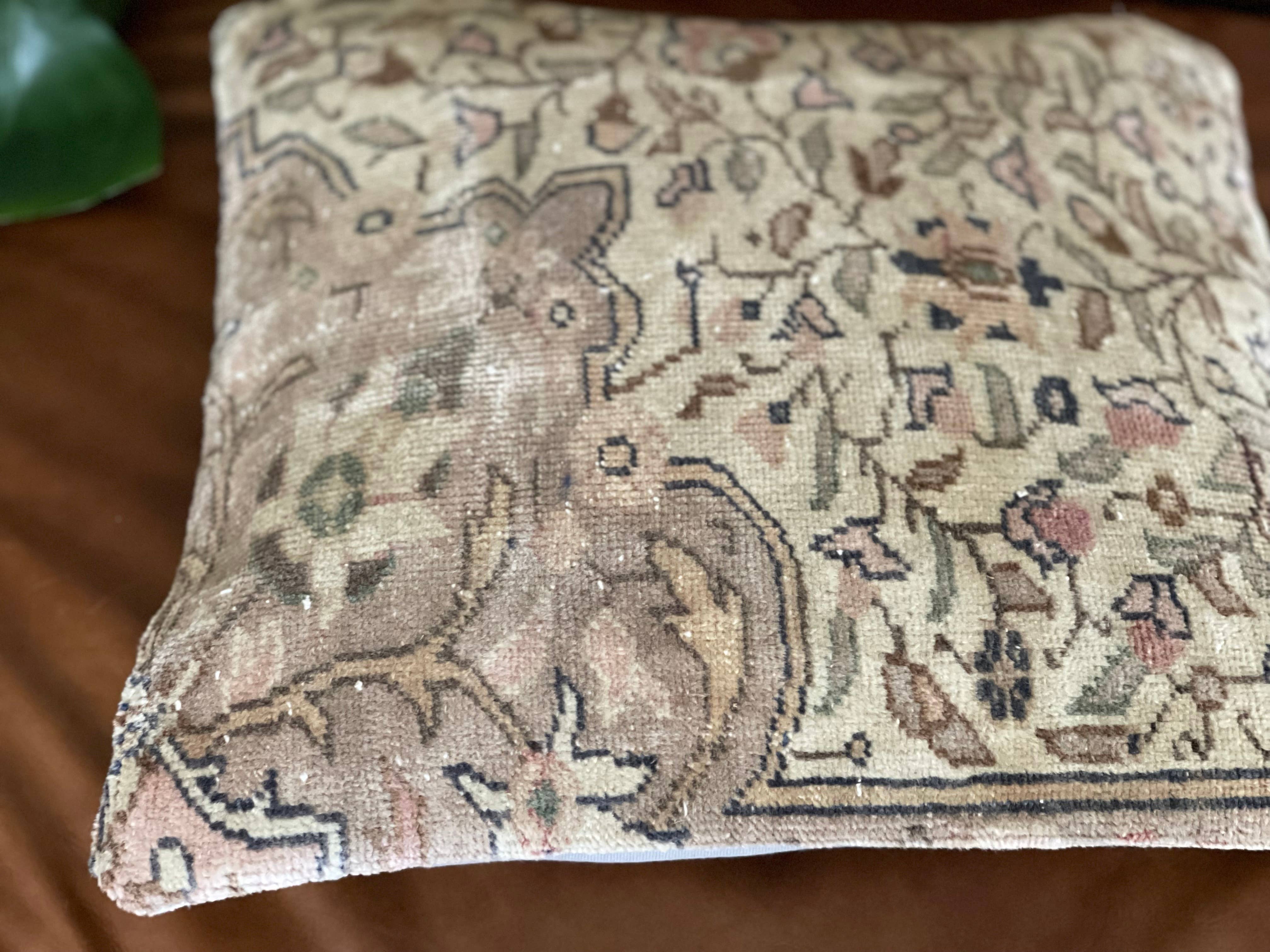 Vintage Loomz - Wholesale Throw/Decorative Pillow - Vintage Turkish Rug Pillow | Pair Available | Cennet 16’6