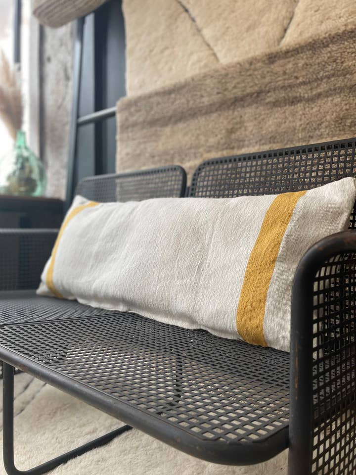 Coussin Rayé Long • Jaune pour la vente par Berber Designers