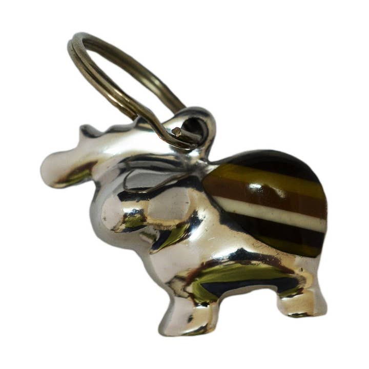 Llavero de vaca hecho a mano en aluminio reciclado y resina para venta al por mayor de Handcrafted Gift