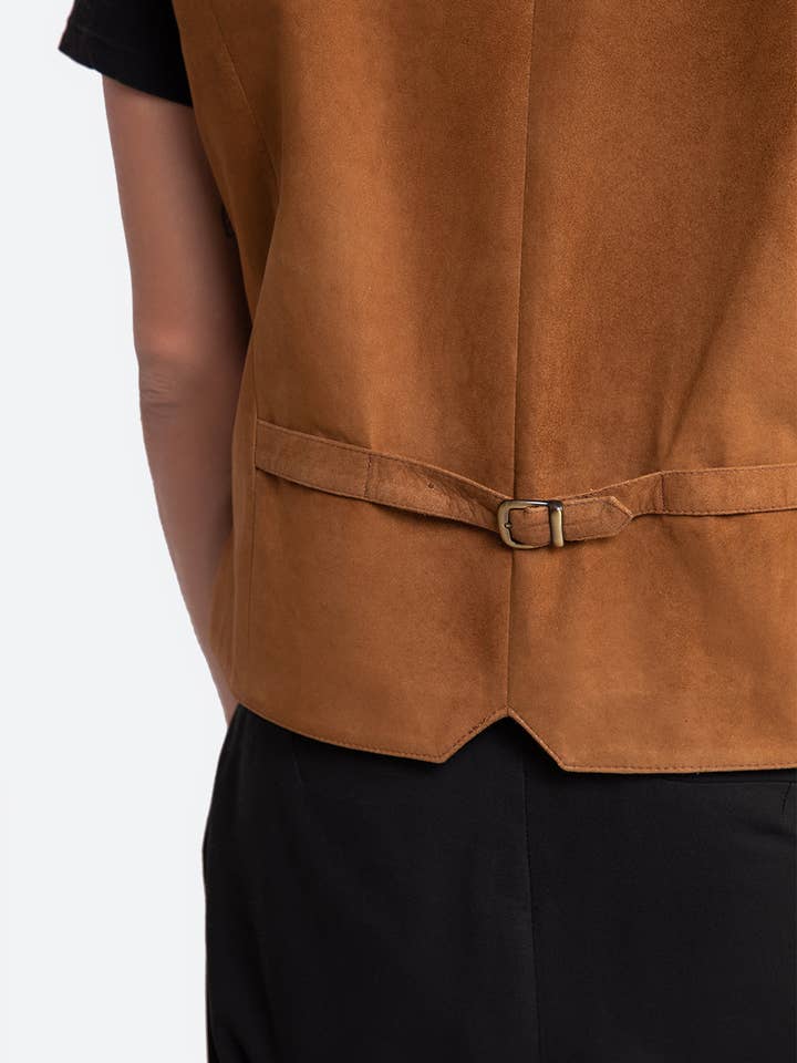Gaucho Buenos Aires - Wholesale Suit Vest - Men's - Jeronimo Suede Vest in Tan4