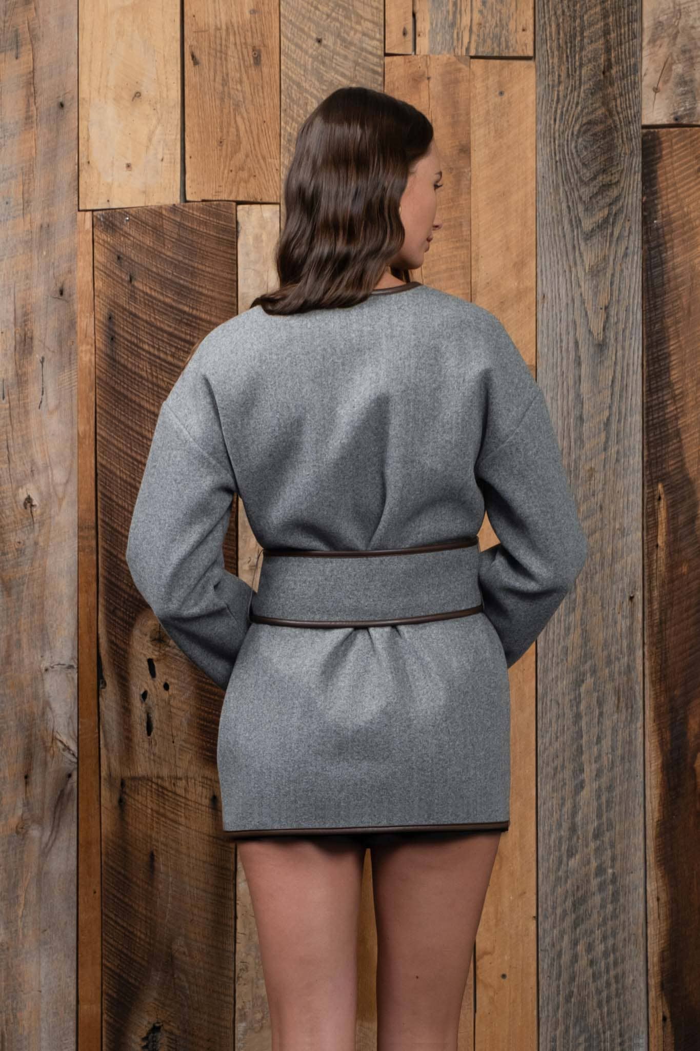 The Workshop Studio - Venta al por mayor Abrigo - Mujer - ABRIGO CON CINTURÓN CON RIBETE EN CONTRASTE5