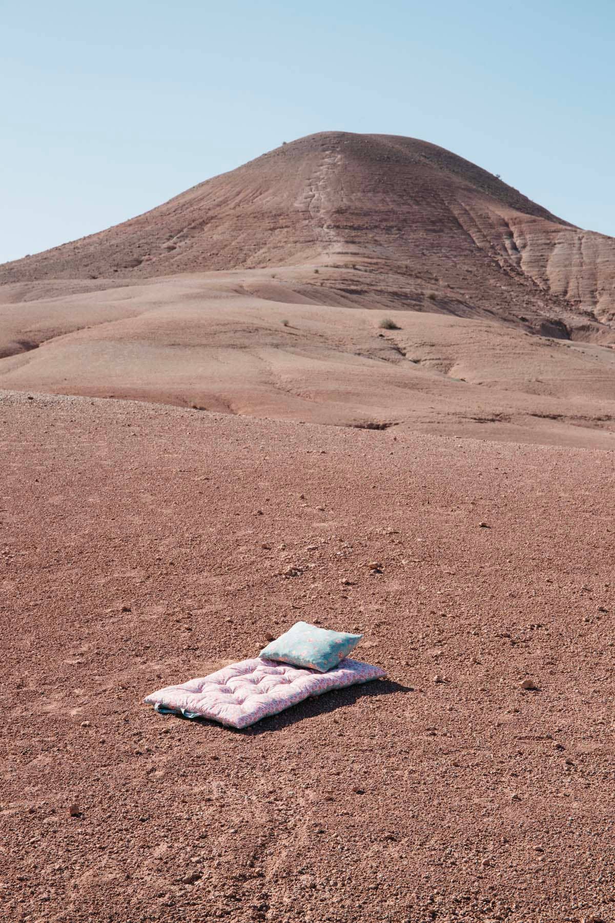 Many floor mattress - flowers - blue - pink - orange for wholesale on Faire3