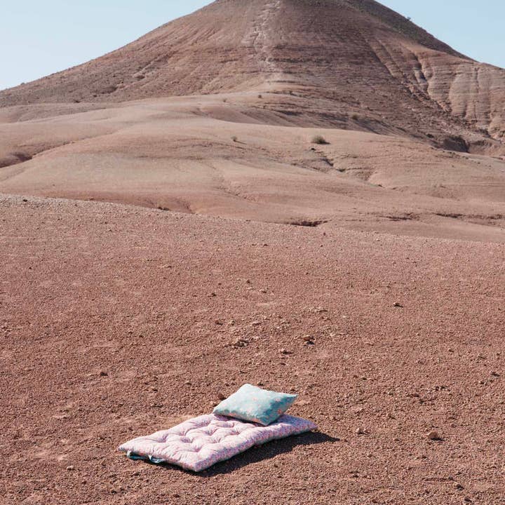 Many floor mattress - flowers - blue - pink - orange for wholesale on Faire3