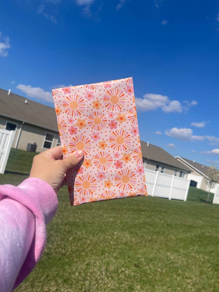 Pochette d'expédition en poly 6x9 Sunshine pour la vente par Happy Hustle Hub