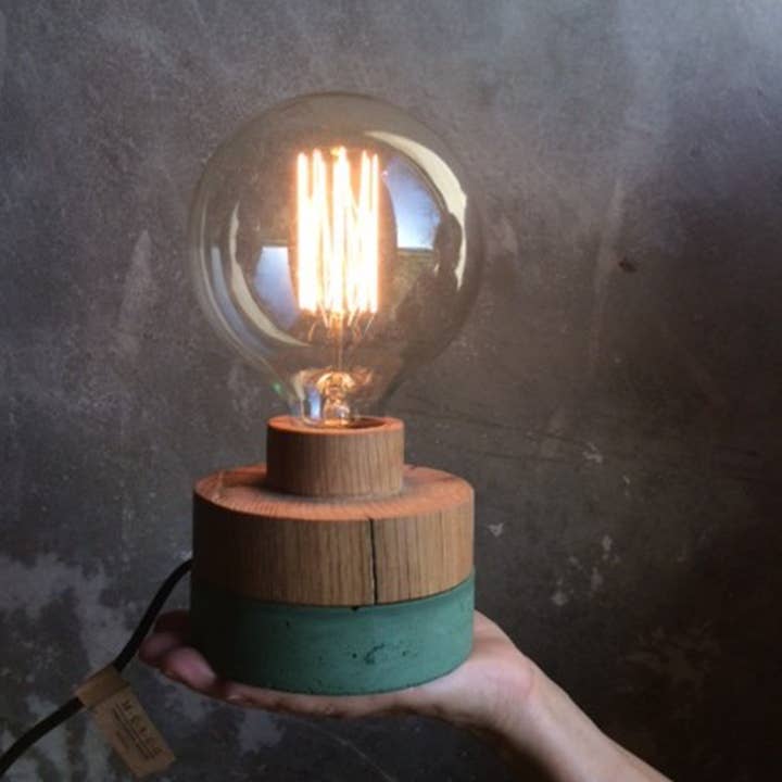 Lampada da tavolo fatta a mano PADO M per la vendita all'ingrosso da parte di Musgo Design