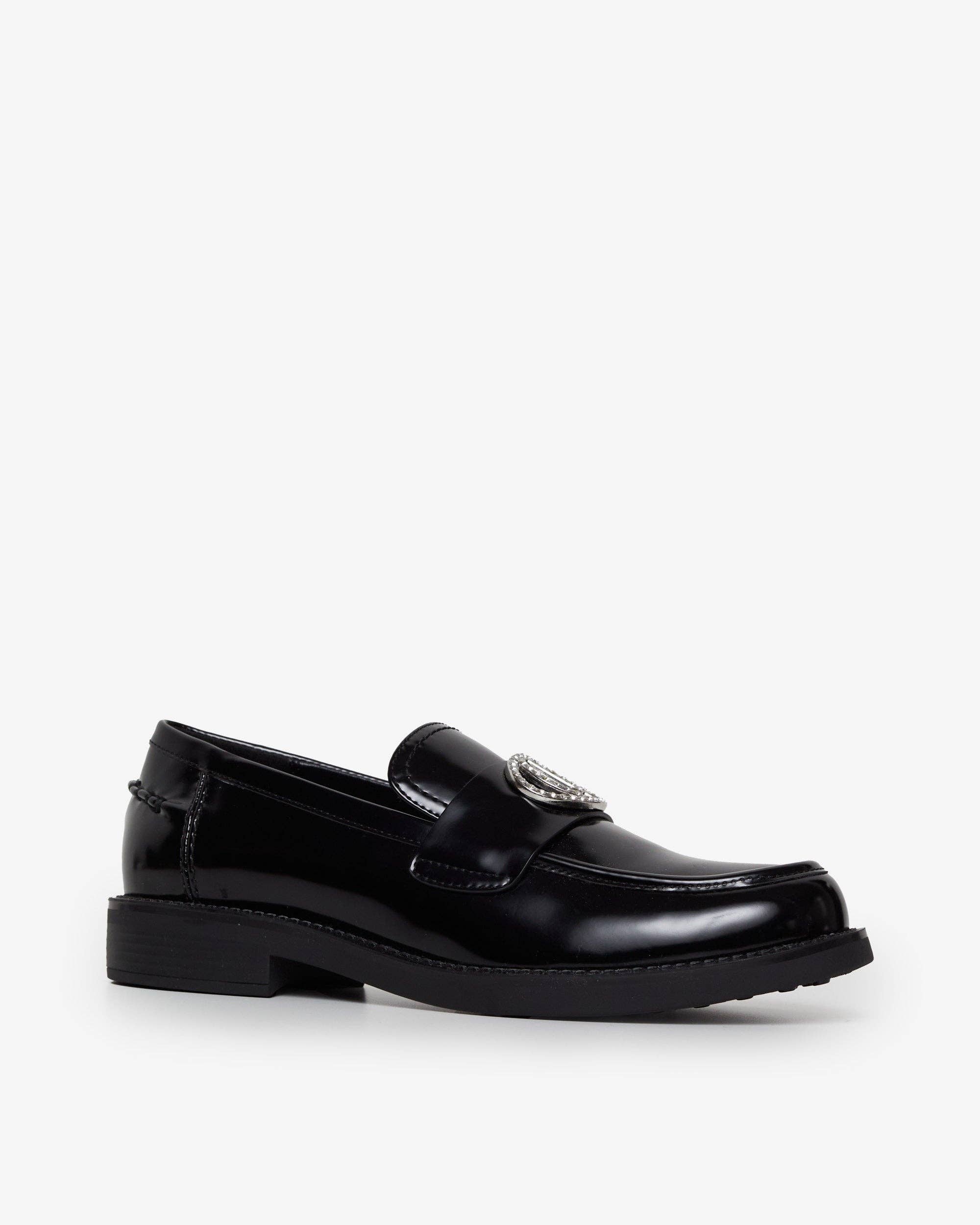 CRISTINA FERREIRA – Engroshandel Loafer – Kvinder – Rise sorte lakmoccasiner med metaldetalje3