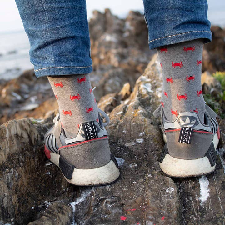 Grey crabs Socks for wholesale by SomosOcéano