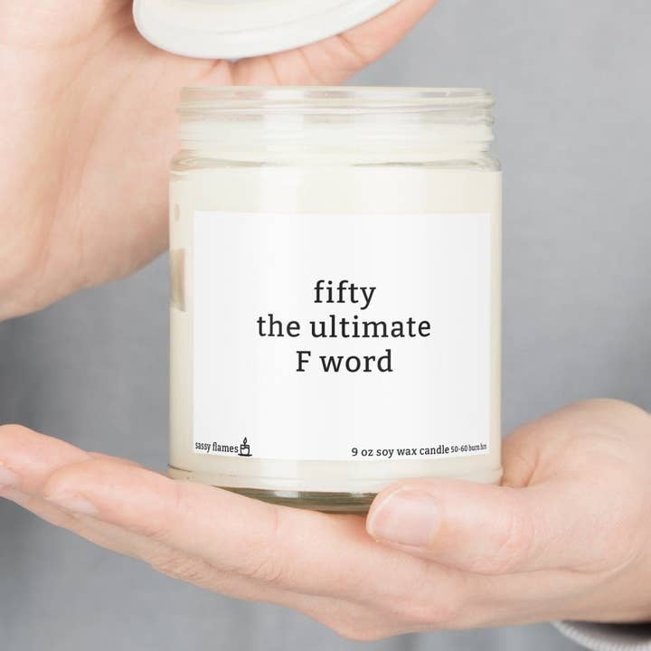 Fifty F Word sojavax doftljus, 9oz för wholesale av Sassy Flames