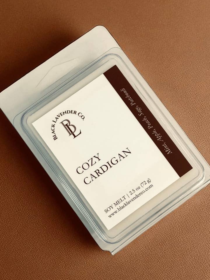 Cardigan Accogliente - Cera di Soia da Sciogliere per la vendita all'ingrosso da parte di Black Lavender Co.