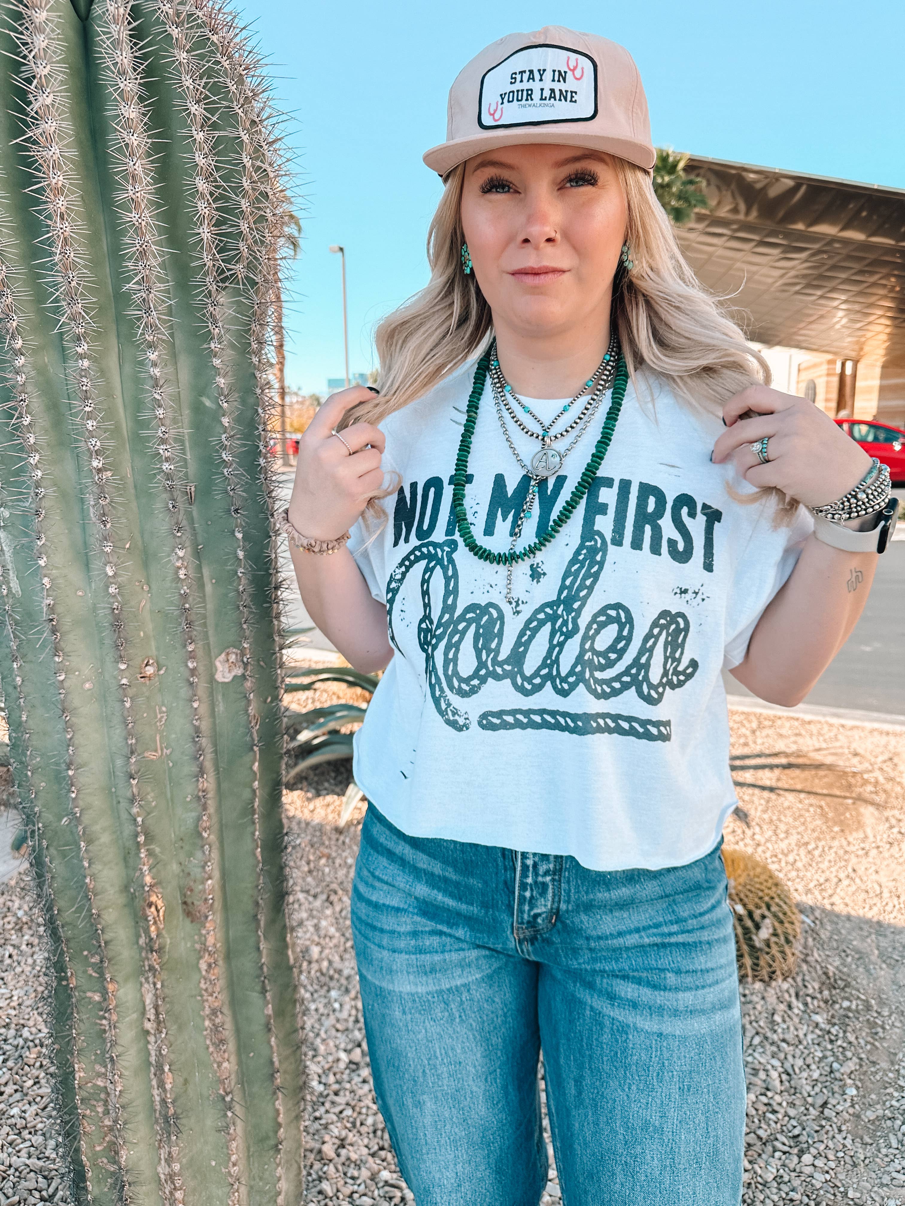 The Walking A – Großhandel T-Shirt mit Siebdruck – Damen – NICHT MEIN ERSTES RODEO1