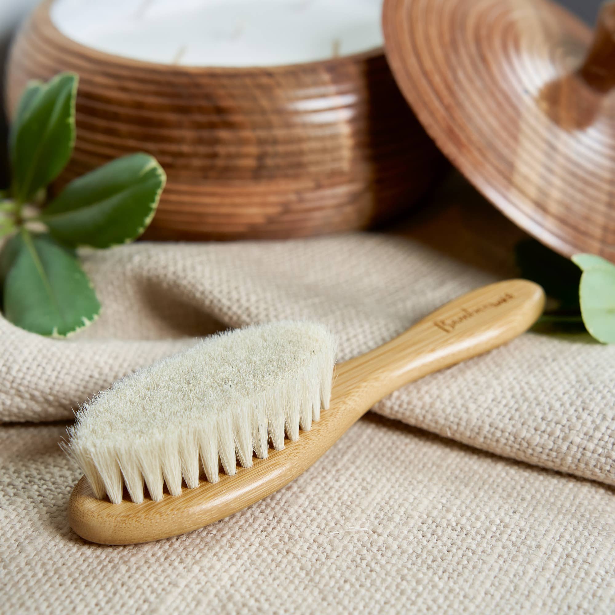 Bamboo Switch - Vente Peigne/brosse à cheveux – enfant et bébé - Brosse à cheveux pour bébé en bambou | Meilleure vente sur Faire Market7