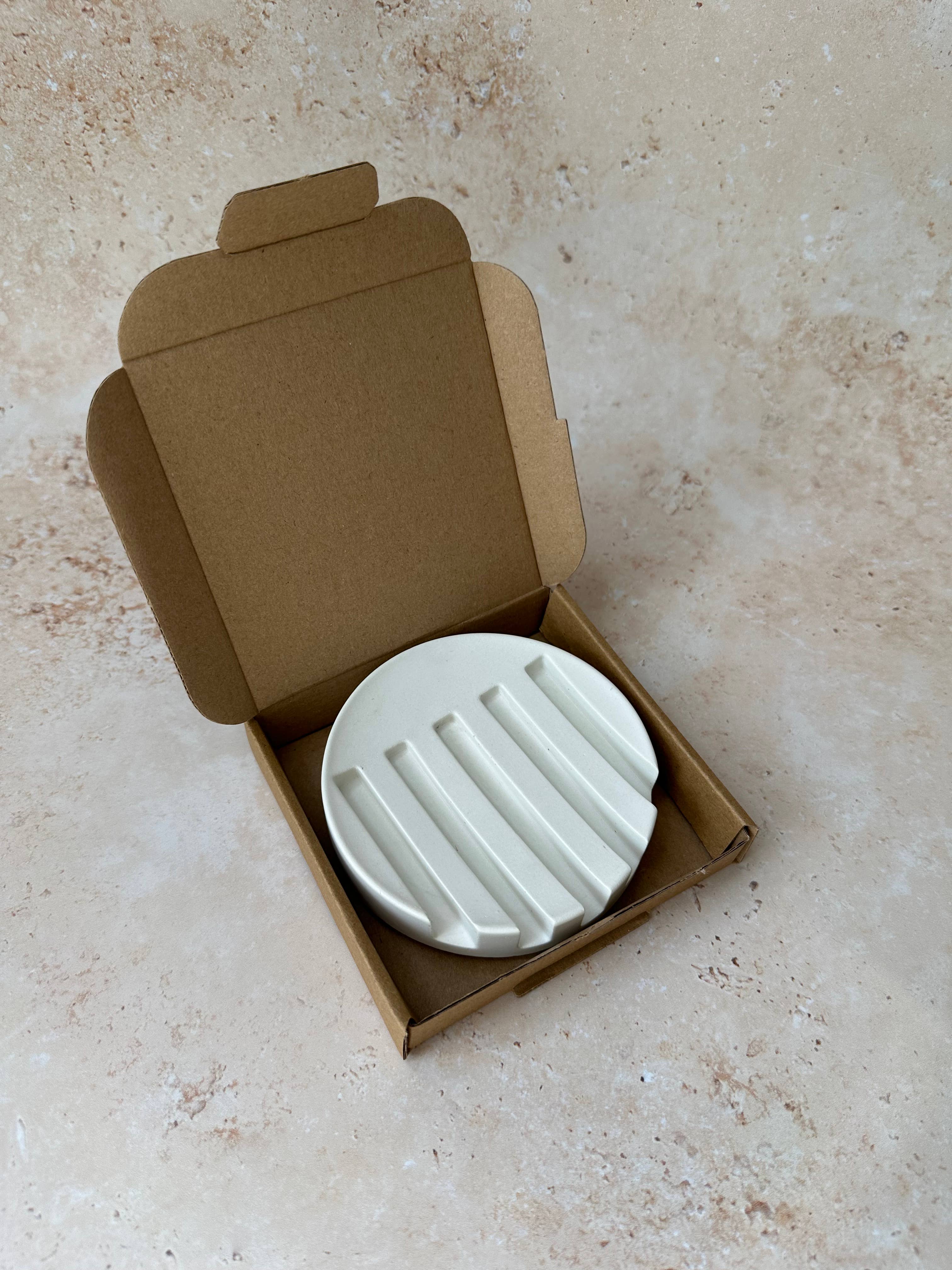 Smells Like Home Store - Wholesale Bath Soap Dish - Round Flow Concrete Soap Dish3