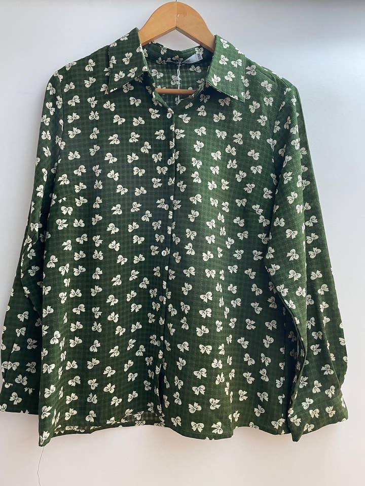 LORIANE - Vendita all'ingrosso Camicia button down - Donna - 21940 Camicia stampata con taglia S/M e M/L