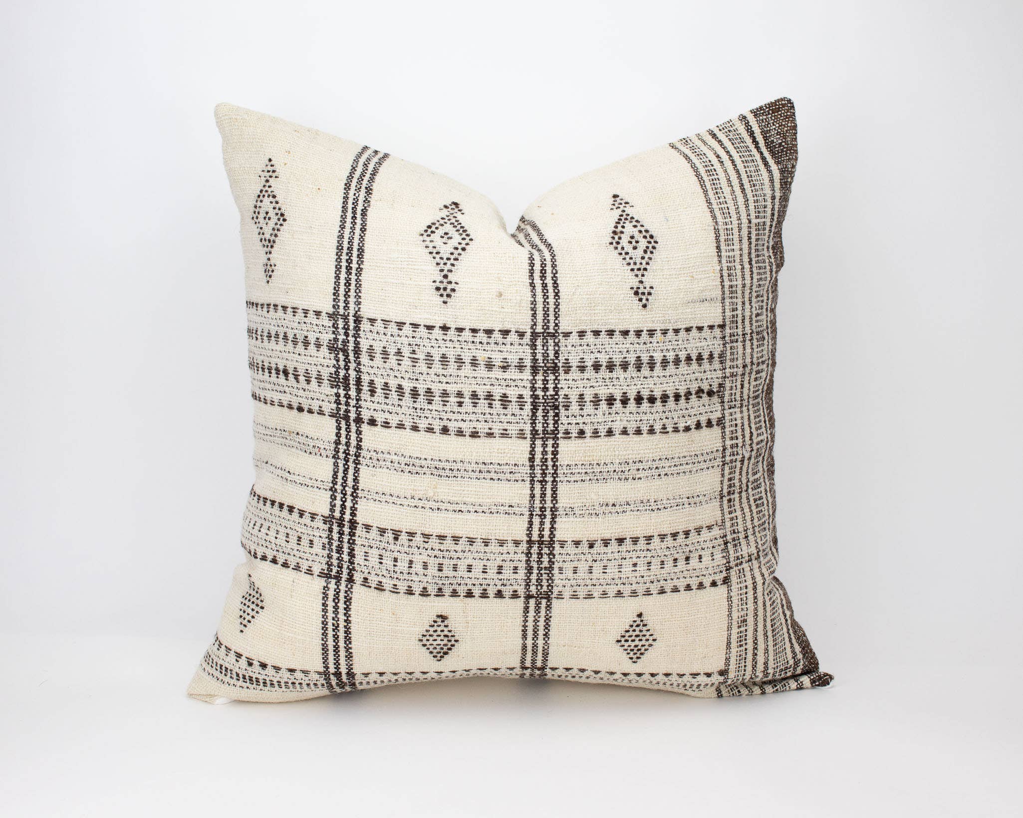 Heddle & Lamm - Wholesale Throw Pillow Cover - Aditi - 20" Ivory Indian Wool Pillow Cover1