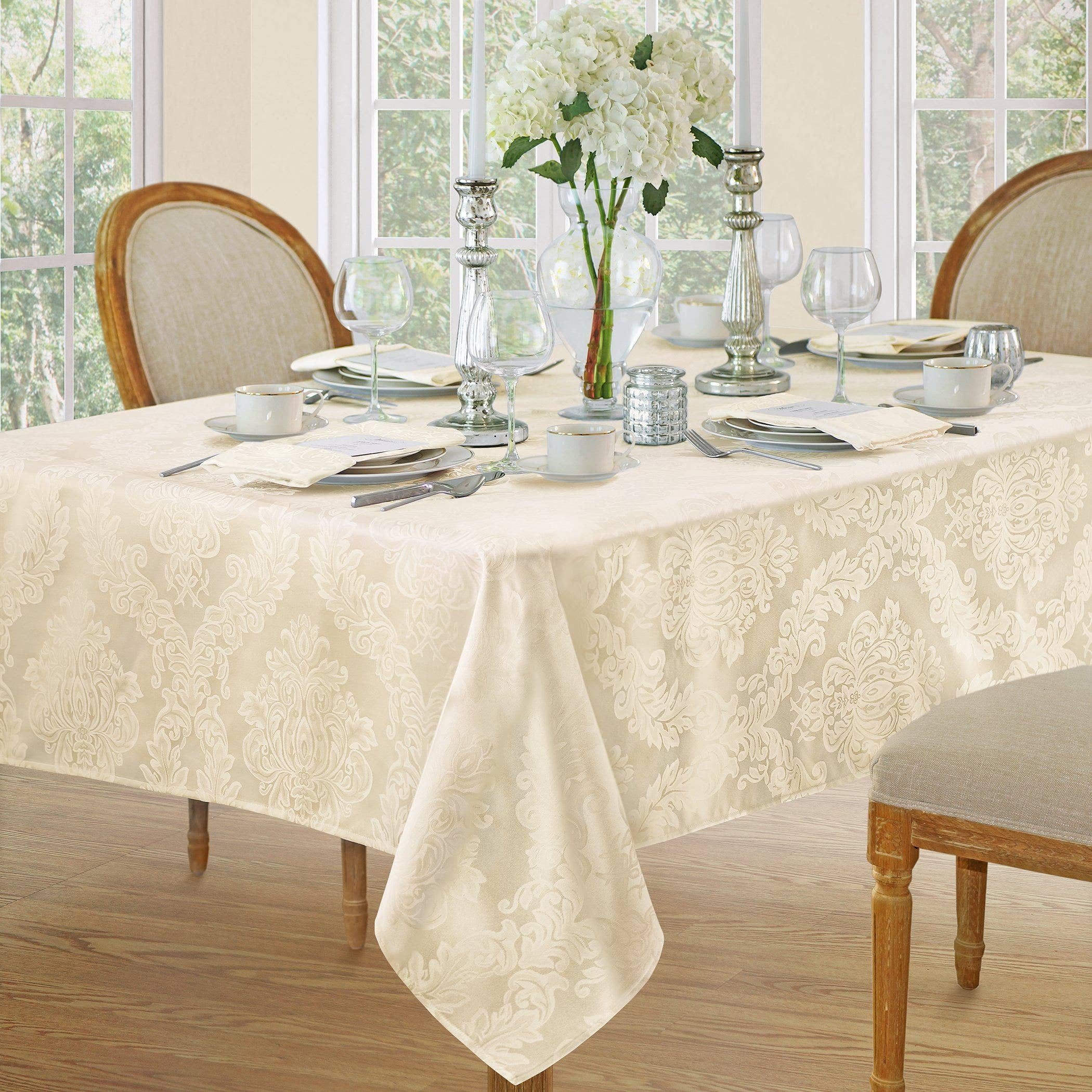 Threadmade Home - Wholesale Tablecloth - Barcelona Jacquard Damask Tablecloth1