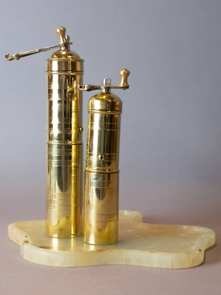 Lichtgroene Onyx Schaal Klein voor wholesale door Curated Studio