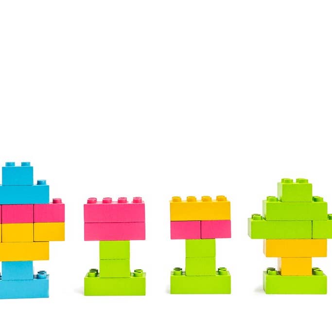 Once Kids – Großhandel Bauklötze – Kind & Baby – Öko-Bricks™ Farbe PLUS 48 Stück